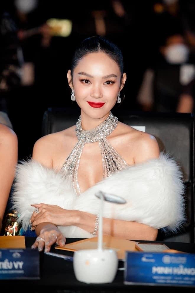 Minh Hằng thăng hoa trong sự nghiệp và hôn nhân.
