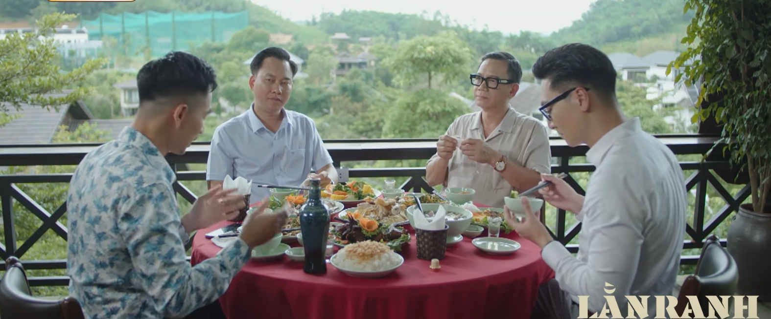 Lằn ranh - Tập 18: Triển giúp Thiệu tiếp cận Chủ tịch tỉnh  - Ảnh 1.