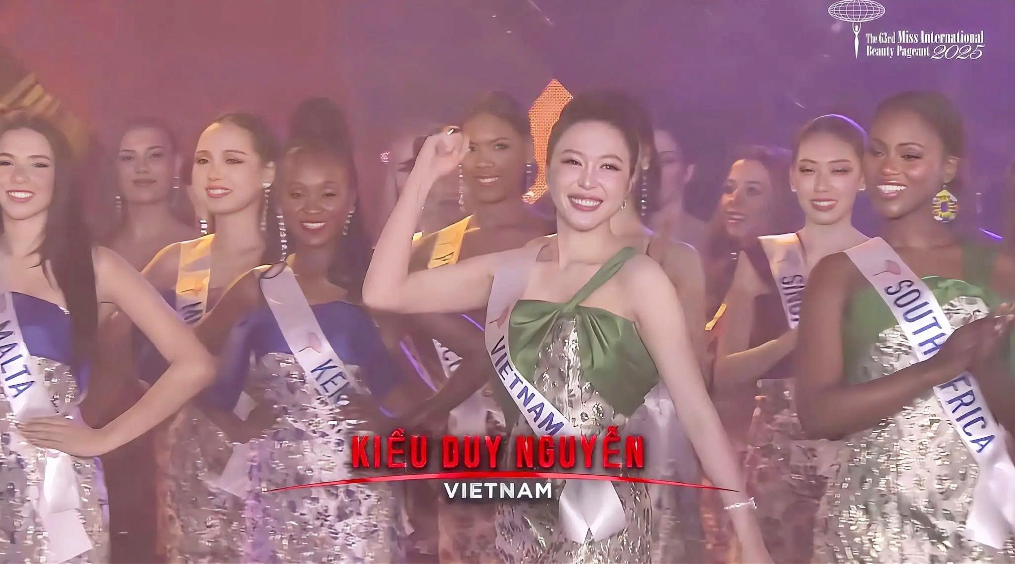 Đại diện Việt Nam trượt top 20 Miss International 2025 - Ảnh 5.