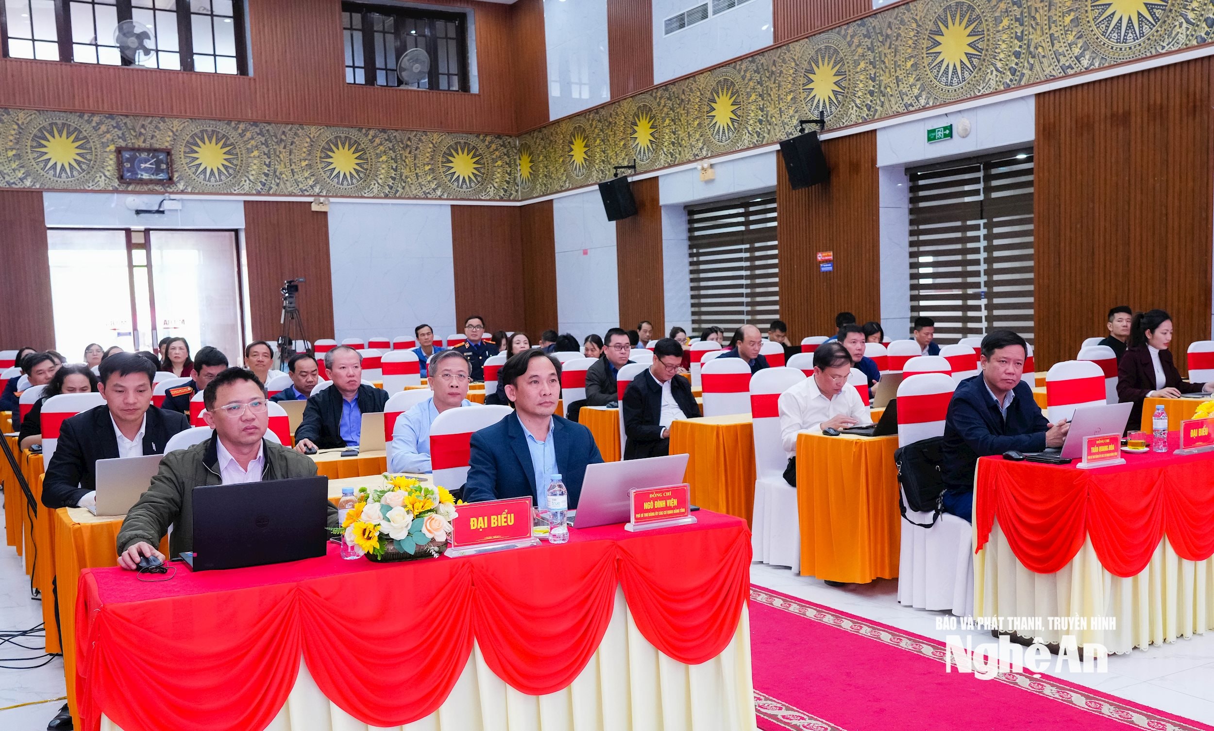  đại biểu dự
