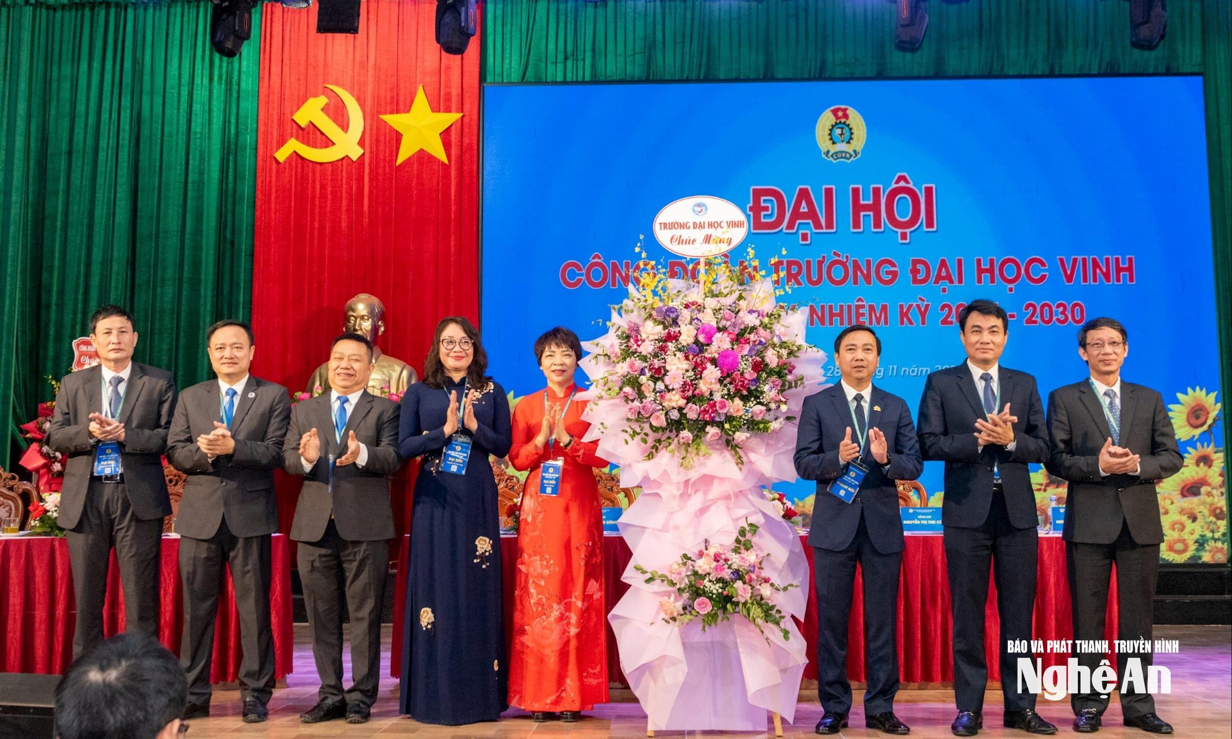bna_dai-hoi-cong-doan-school-dai-hoc-vinh_3-9bb2ad01867d3ce2bfacf5d4a4be684c(1).jpg