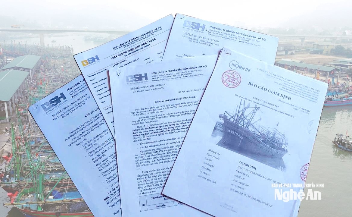 Ngư dân trước trở ngại hồ sơ, thủ tục trong quá trình đề nghị công ty bảo hiểm bồi thường thiệt hại. Ảnh Xuân Hoàng