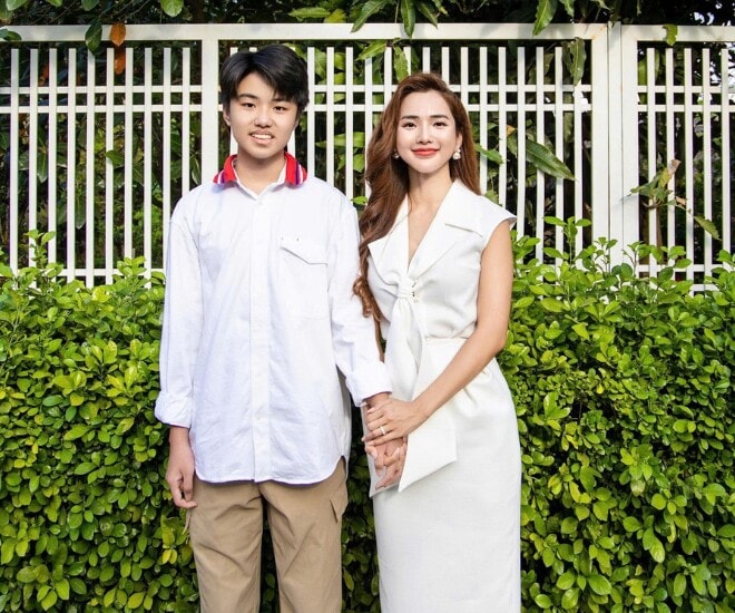 Kim Cương thương con trai đón sinh nhật mà không có mẹ bên cạnh.