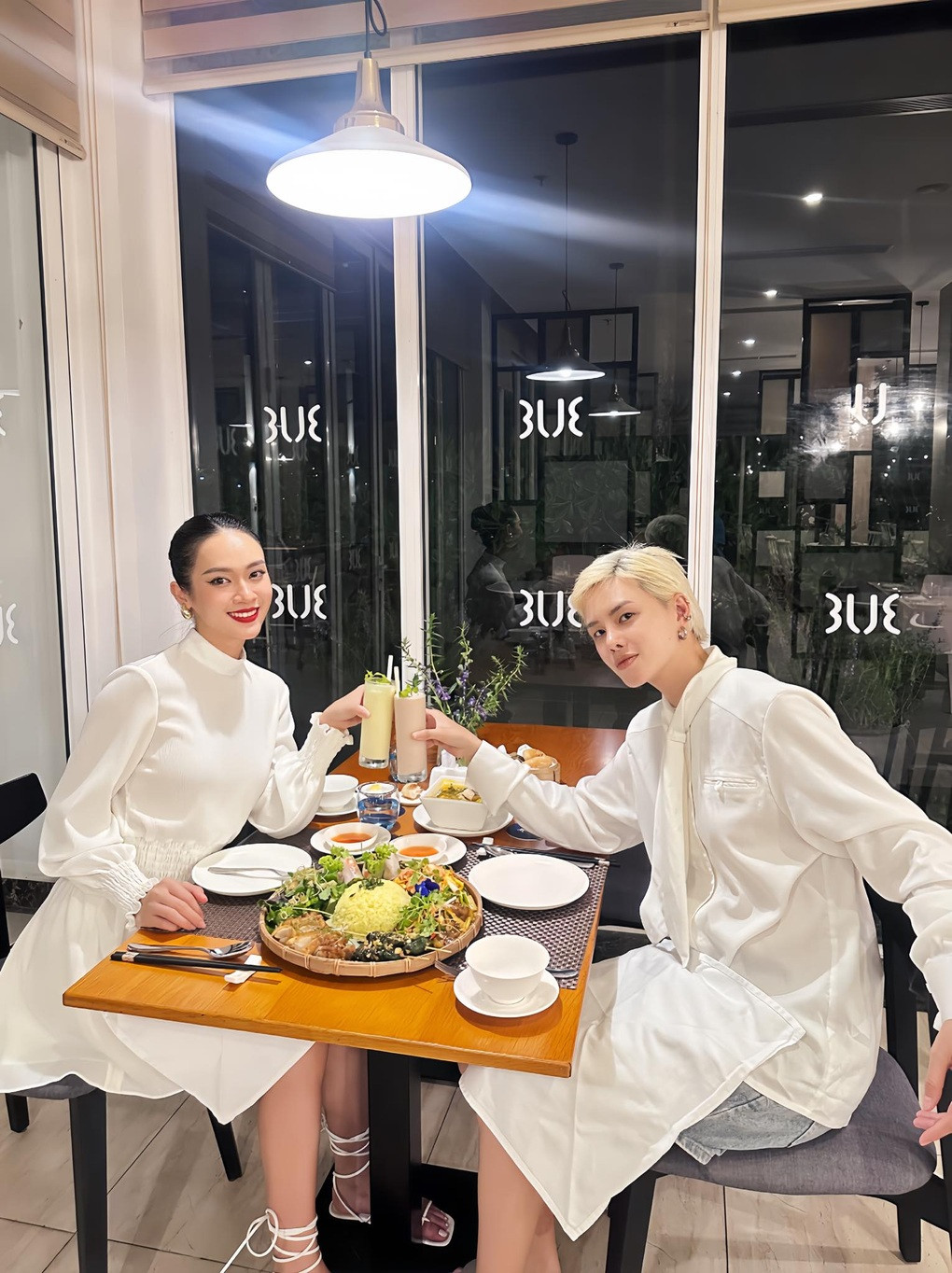 Showbiz Việt có thêm 1 cặp chị - em đồng giới hẹn hò?- Ảnh 8.