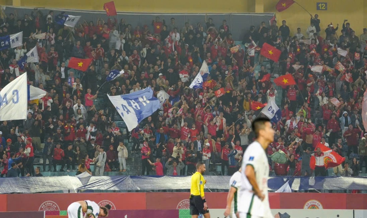 Bắc Kinh Quốc An gục ngã tại Hàng Đẫy. Ảnh: CLB CAHN.