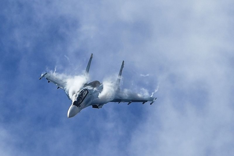 Su - 30 sm v e0 su - 3 5s n e2ng c e1p kh 03 n03ng ta5n c f4ng vdbi bom UMPK hic7u qua3 ha1n - 89nh 6.