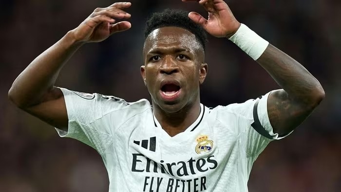 Vinicius được cho là sẵn sàng chấp nhận mức đề xuất lương của Real Madrid.