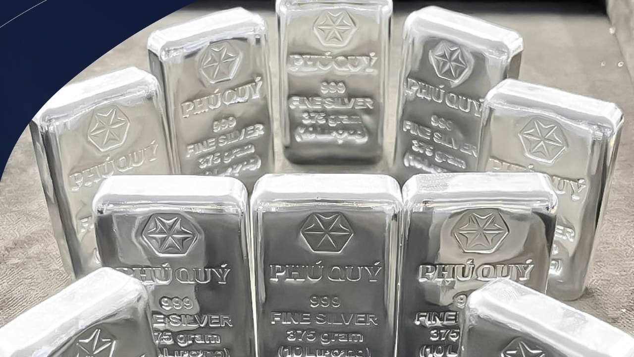 Giá bạc lập kỷ lục tăng 97% từ đầu năm