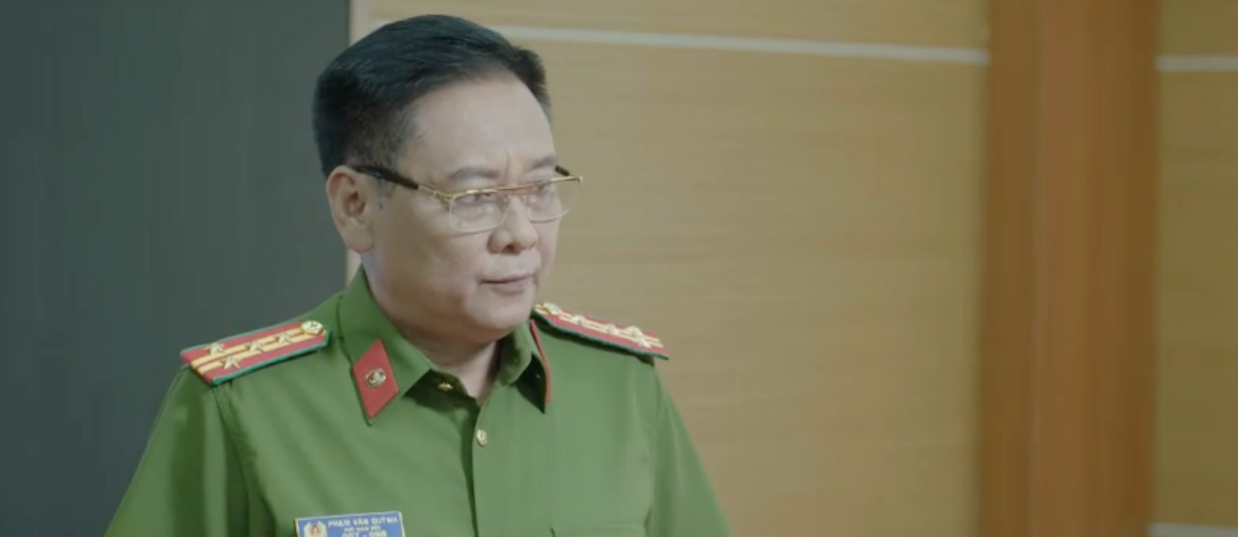 Lằn ranh - Tâp 21: Viên bị truy bắt - Ảnh 2.