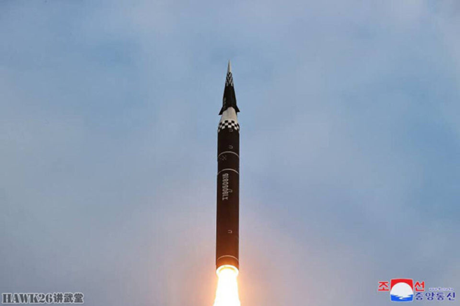 Tên lửa Hwasong-16B - Ảnh KCNA