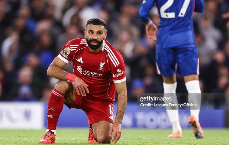 phong-thay-do-liverpool-day-song-rooney-nghi-ngo-thai-do-cua-salah-va-van-dijk-anhtrongbai2-1759769985-437-width740height470.jpg