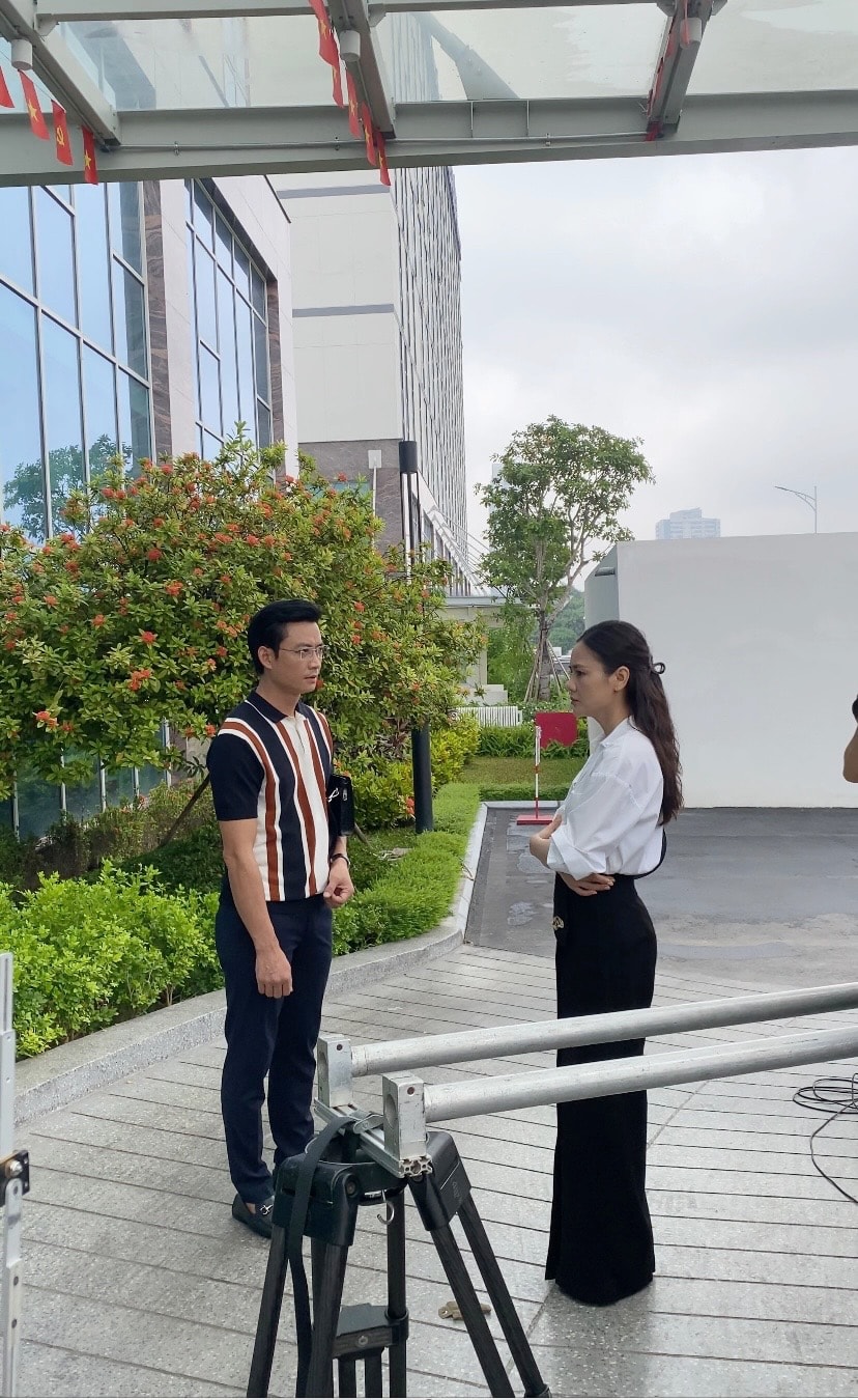 Diễn viên Huyền Sâm tạm biệt đoàn làm phim Lằn ranh - Ảnh 4.