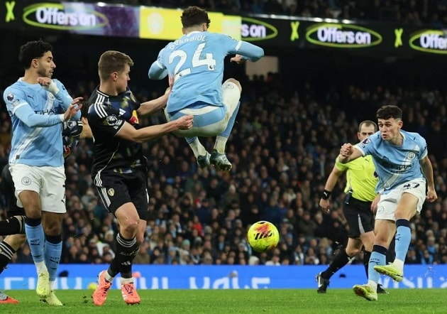 Foden đem về 3 điểm trọn vẹn cho Man City.
