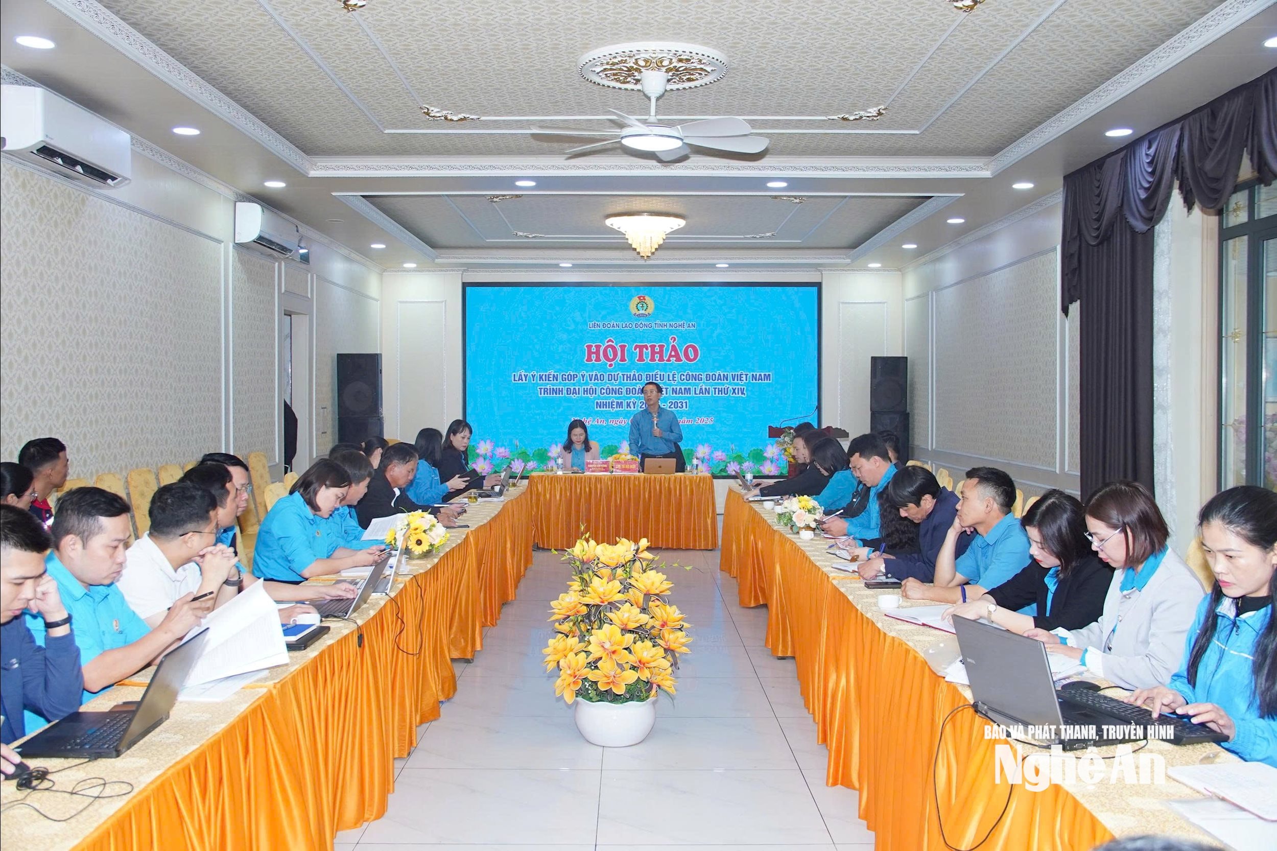 góp ý điều lệ công đoàn Ảnh Diệp Thanh00000