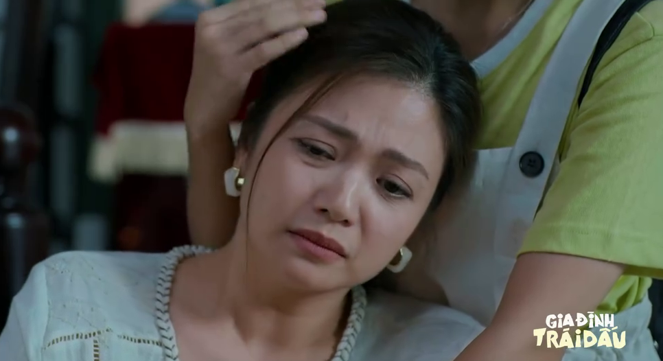 Gia đình trái dấu - Tập 1: Chồng đang họp, 'công chúa' vợ gọi cháy máy- Ảnh 3.