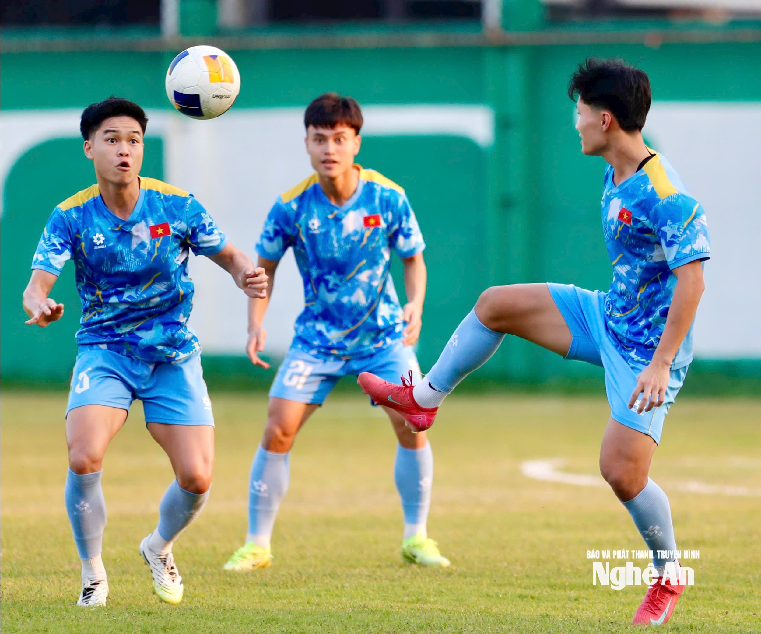 1930418373330741002 (1)