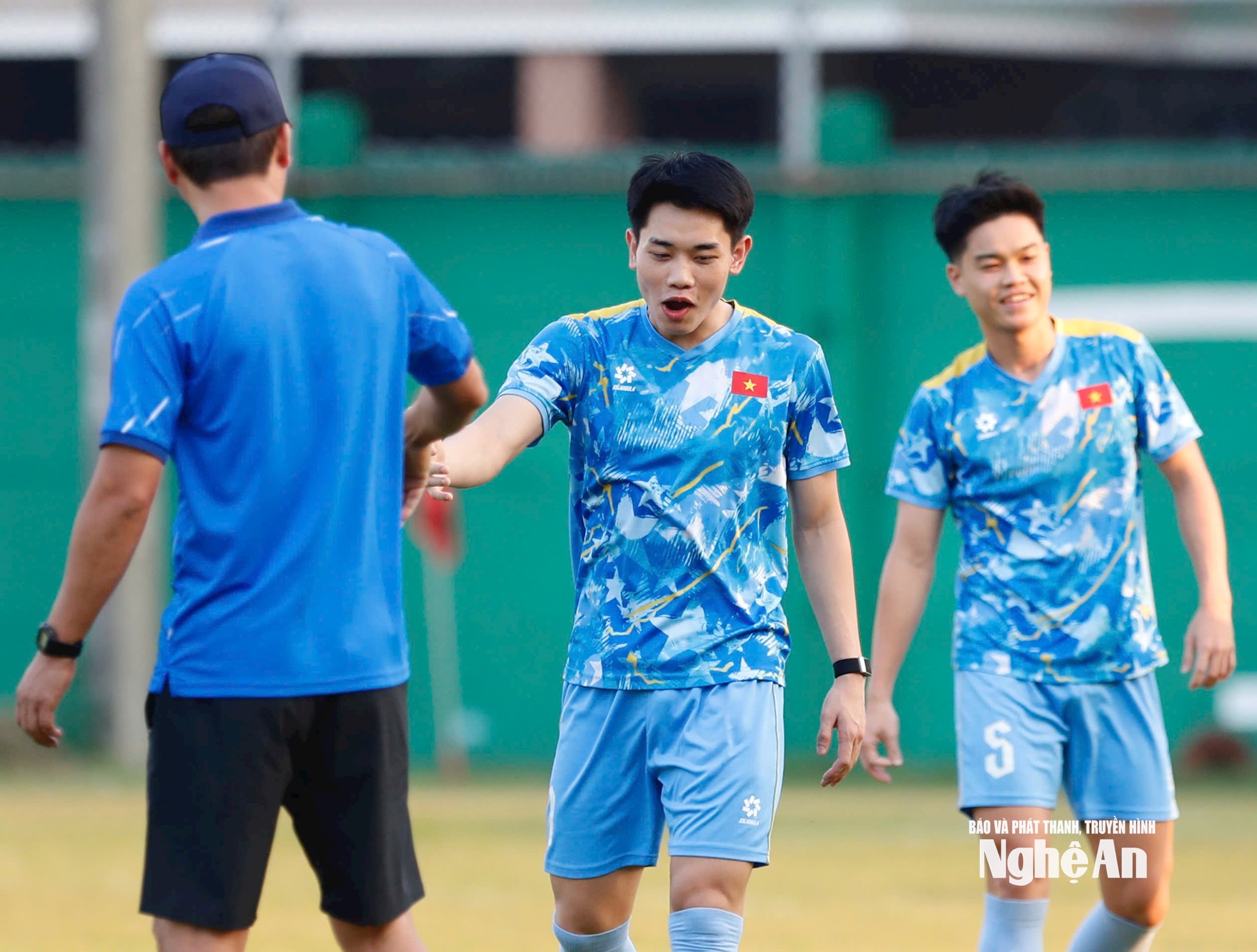 1930418373330741002 (9)