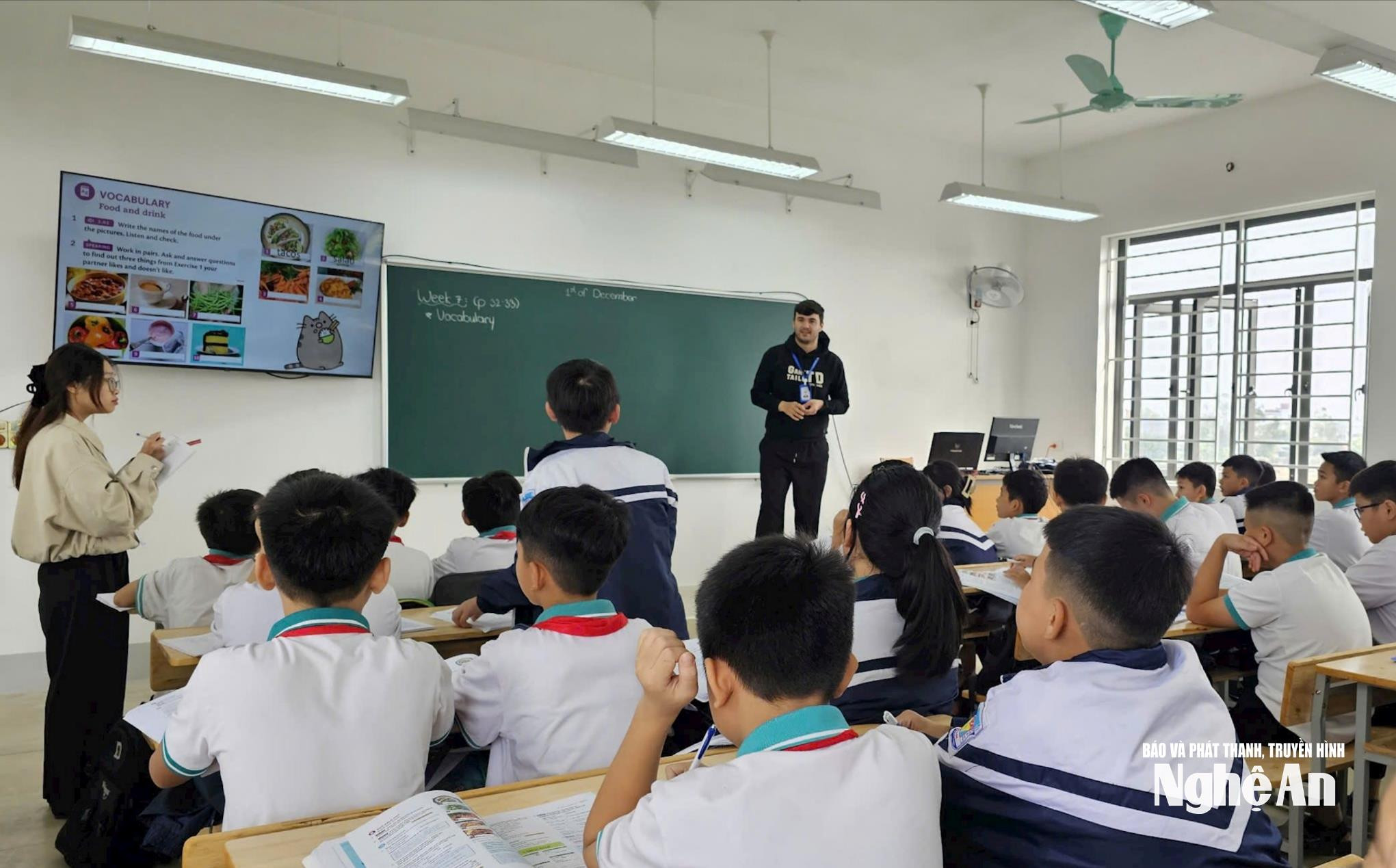 bna_gio-hoc-tieng-anh-tang-cuong-548547599fefd5e702dfcb614a98c0e8(1).jpg