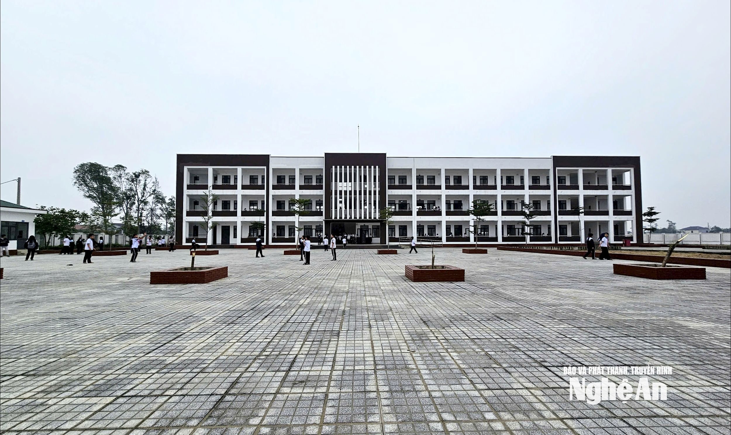 Học sinh Trường THCS Nghi Ân đã đến học tại cơ sở 2 vào các buổi chiều. Ảnh - Mỹ Hà