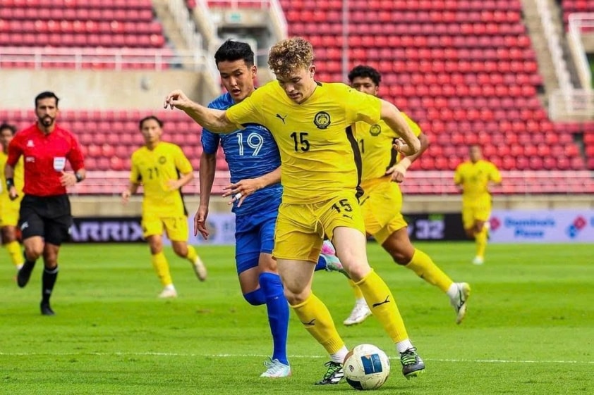 HLV trưởng mất tích, U22 Malaysia cố tình giấu bài? 752434