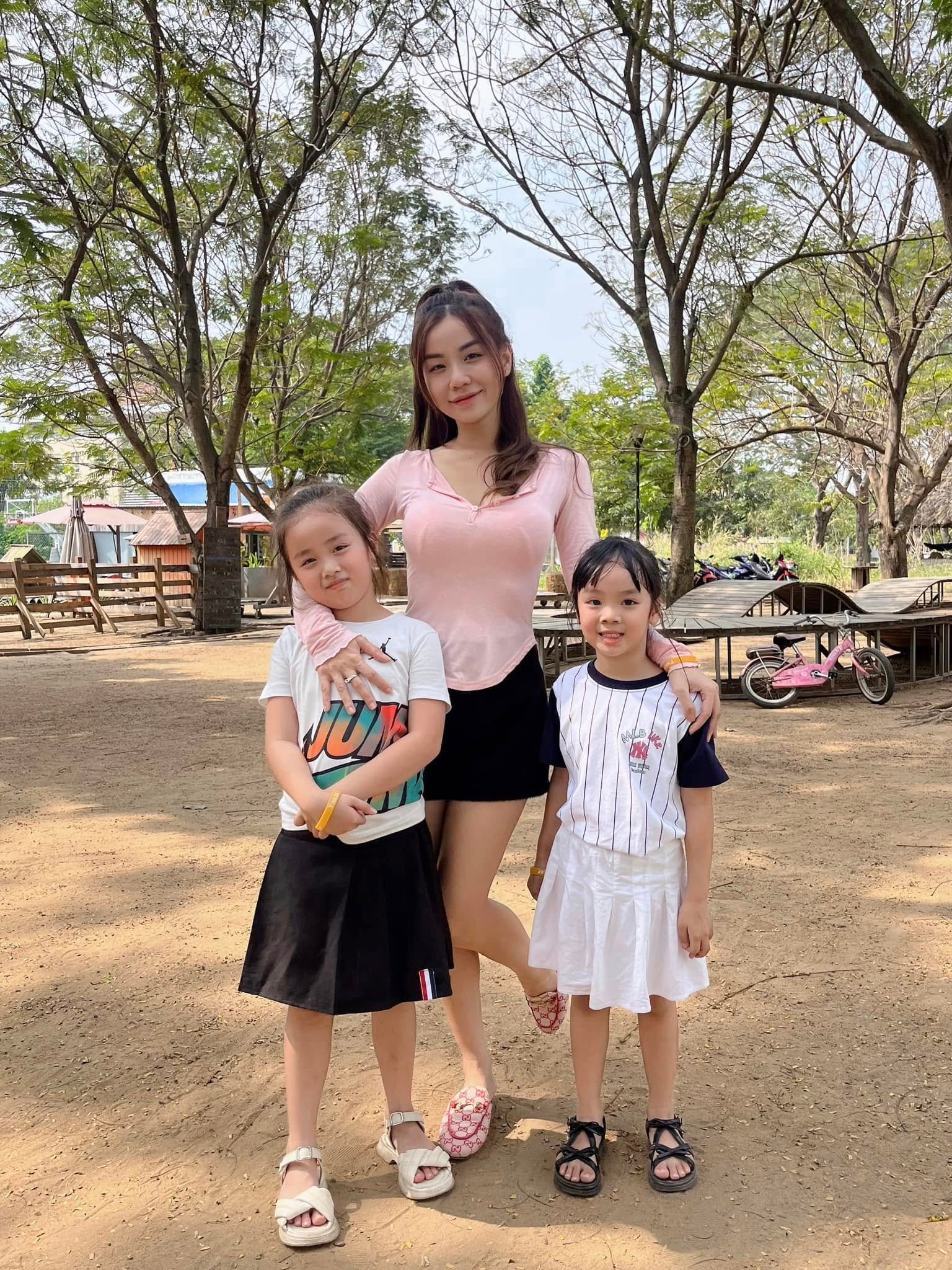 Nhan sắc mẹ đơn thân 2 con khiến nam ca sĩ Việt nổi tiếng si mê, làm đám cưới hoành tráng- Ảnh 1.