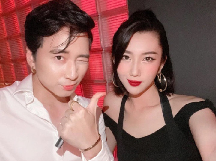 Thúy Ngân và Karik trong một dự án chung.