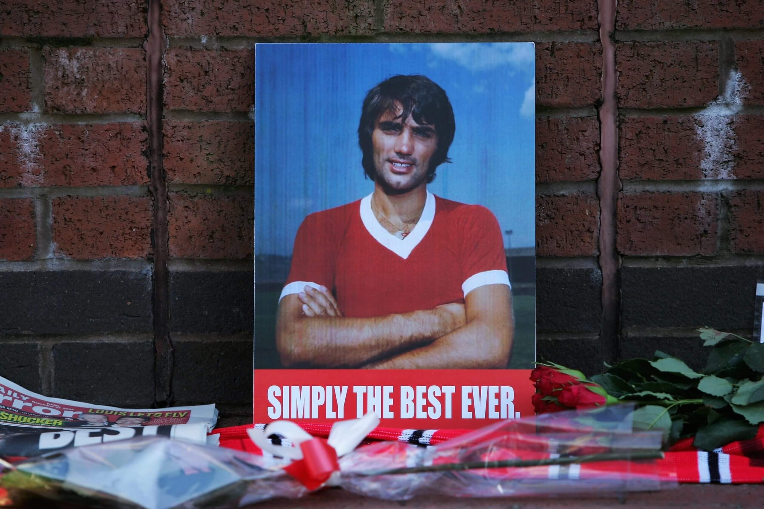 George Best vẫn là niềm cảm hừn của nhiều người hâm mộ bóng đá trên toàn thế giới