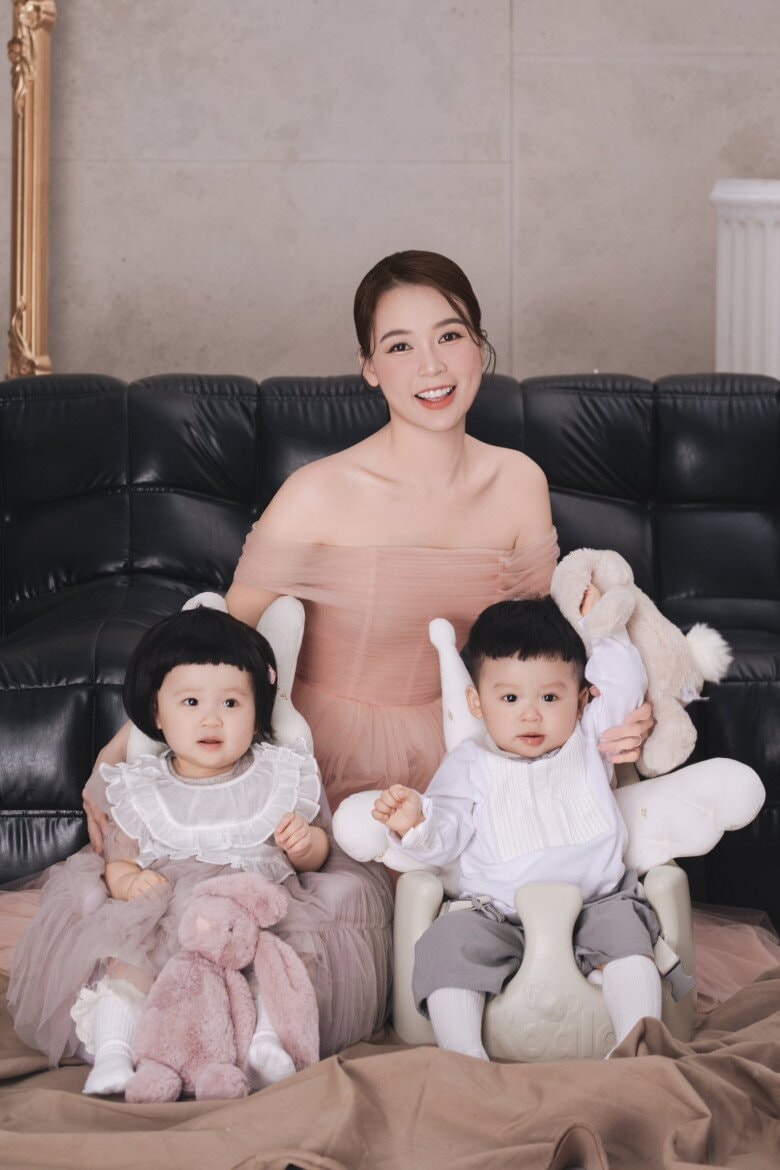 2 con song sinh “đủ nếp đủ tẻ” đáng yêu của Sam.