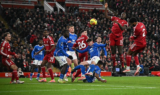 Liverpool chưa hết bất ổn.