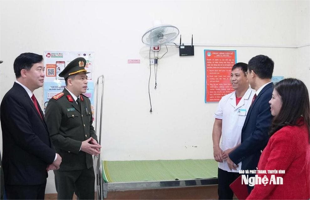 2.ảnh pv