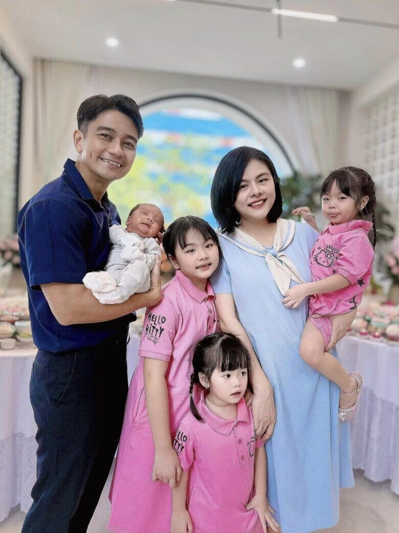 Cặp đôi hiện đã có đủ nếp, đủ tẻ.