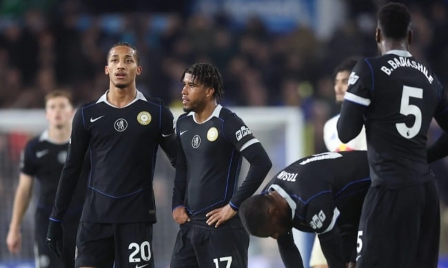 Chelsea cần củng cố hàng thủ.