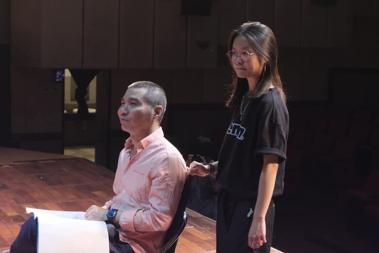 Thục Anh làm phim tài liệu kể về NSND Công Lý, được BTV Thục Khuê ủng hộ.