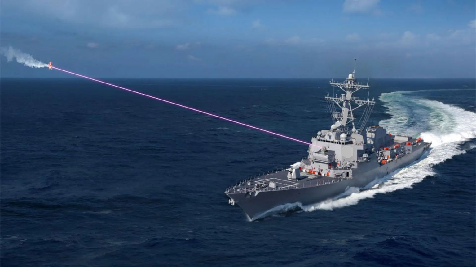 Hệ thống vũ khí laser năng lượng cao trên tàu chiến - Ảnh: Interesting Engineering