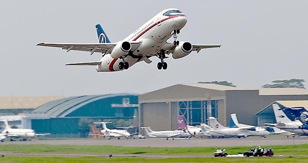Bắt đầu sản xuất máy bay Superjet 100 tại Ấn Độ và cơ hội công nghệ mới - Ảnh 10.