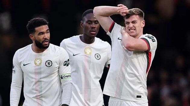 Bài toán số 9 tiếp tục là áp lực tại Stamford Bridge.