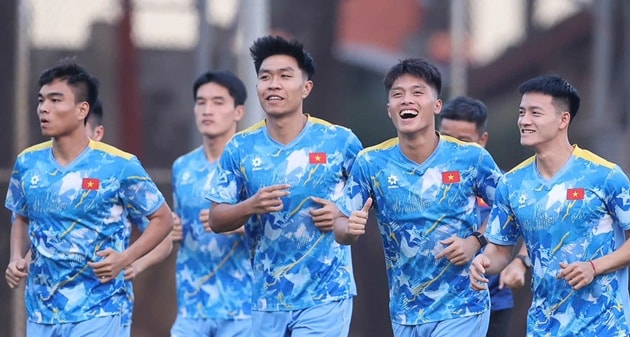 U22 Việt Nam liên tục bị kẹt xe tại Thái Lan