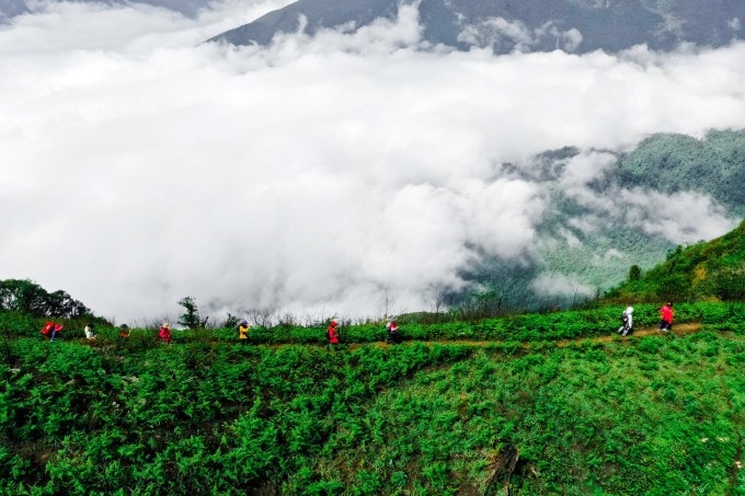 वर्ष के अंत में उत्तर में पहाड़ों पर चढ़ते समय पॉकेट कौशल - 1