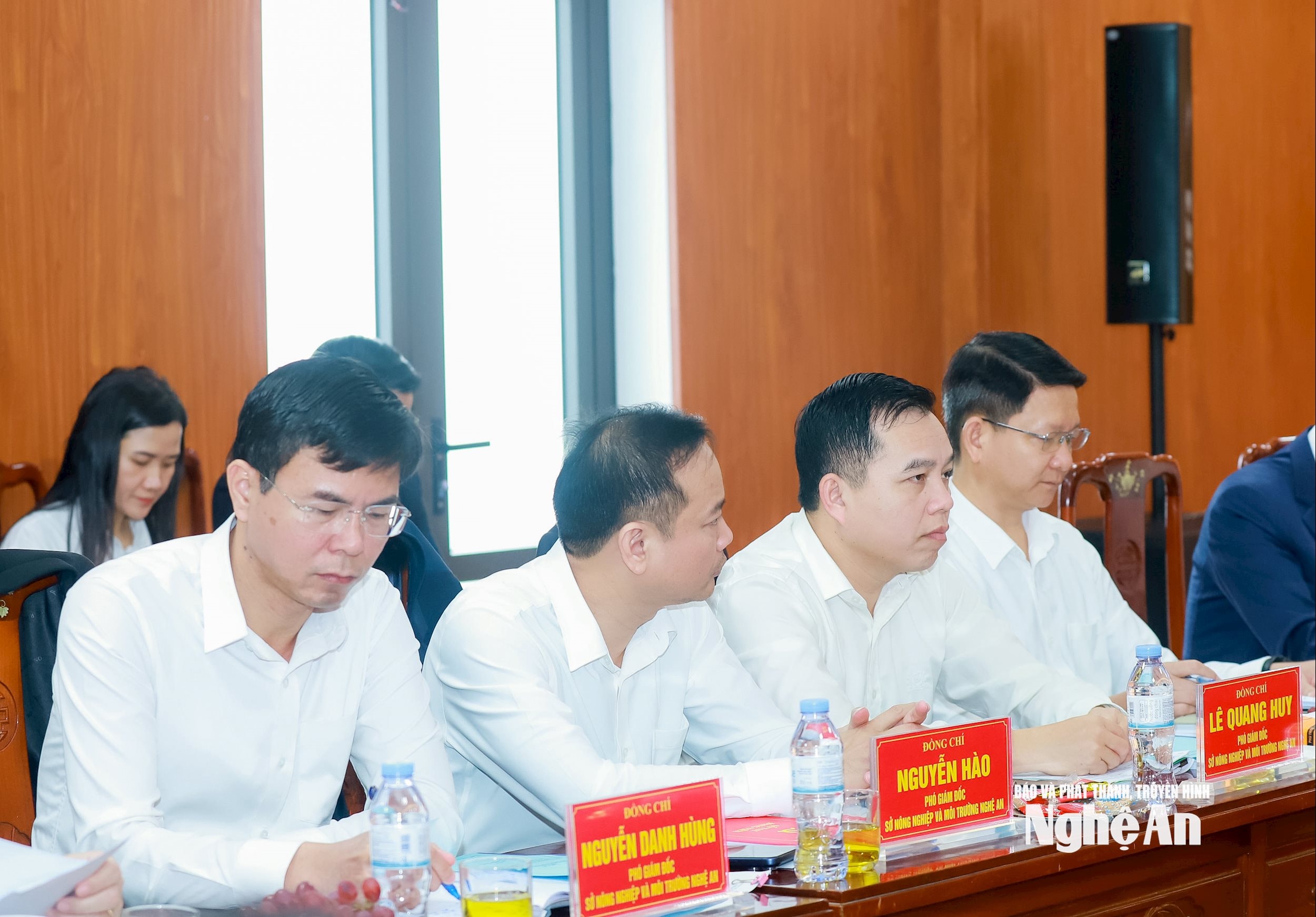 Các đồng chí Phó Giám đốc Sở Nông nghiệp và Môi trường tại Hội nghị kiểm điểm. Ảnh: Thành Duy