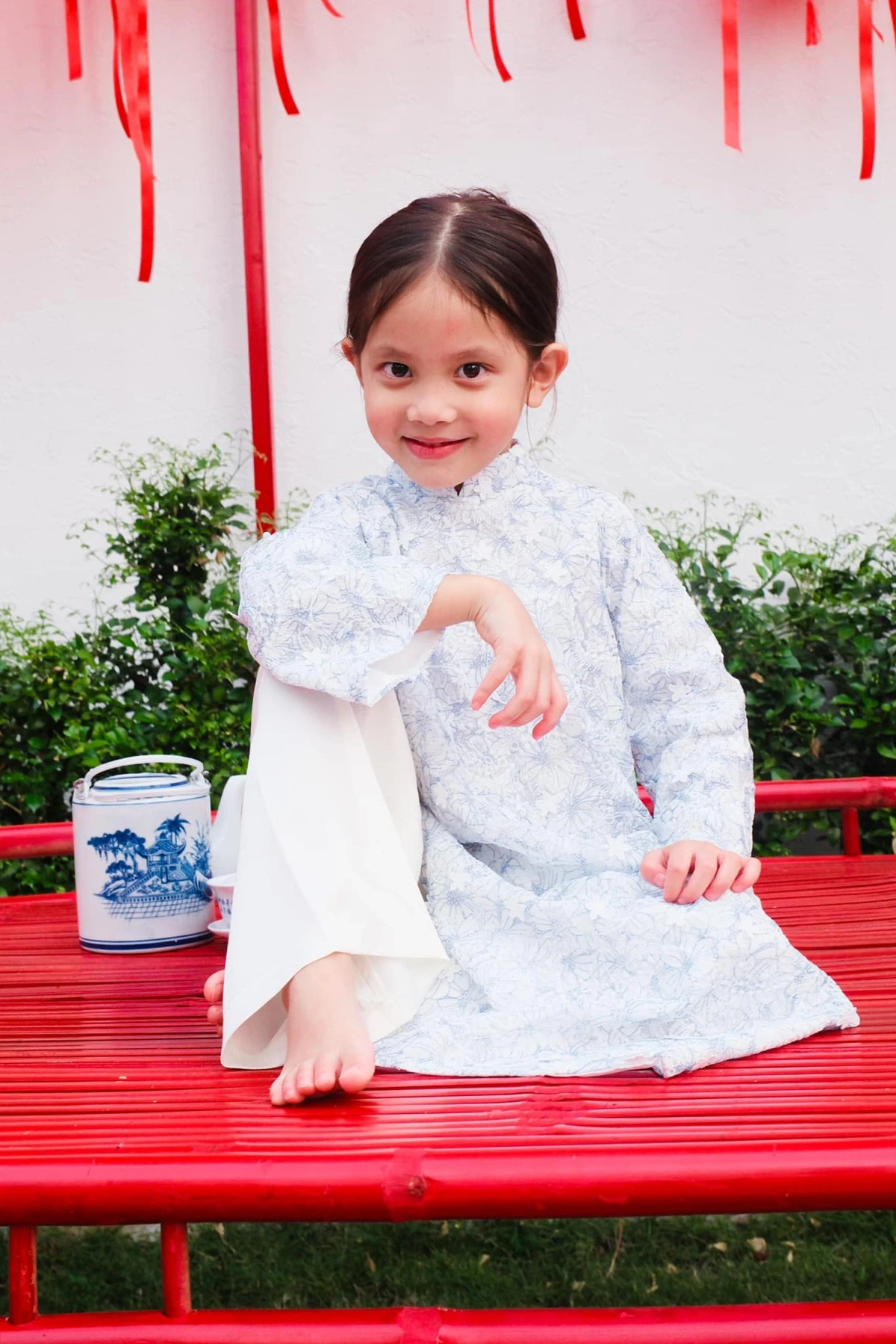 Nhóc tì có tính cách rất mạnh mẽ, độc lập và quyết đoán.