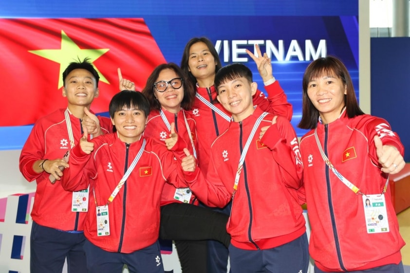 Thêm 14 cầu thủ Việt Nam đến Thái Lan dự SEA Games 757272