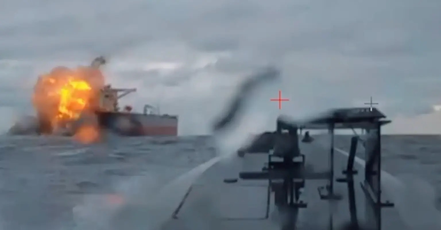 Ukraine “dội mưa” UAV vào Moscow, nhắm vào “hạm đội bóng tối” Nga - Ảnh 2.