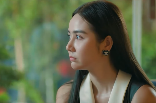 Ngân thừa nhận với Bách rằng cuộc hôn nhân của cô đang gặp vấn đề nghiêm trọng.