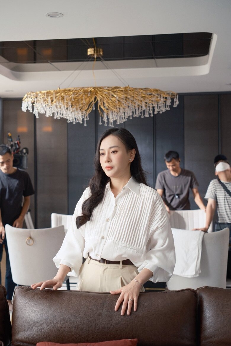 Phương Oanh mới quay trở lại màn ảnh với bộ phim Gió ngang khoảng trời xanh sau nhiều năm vắng bóng.