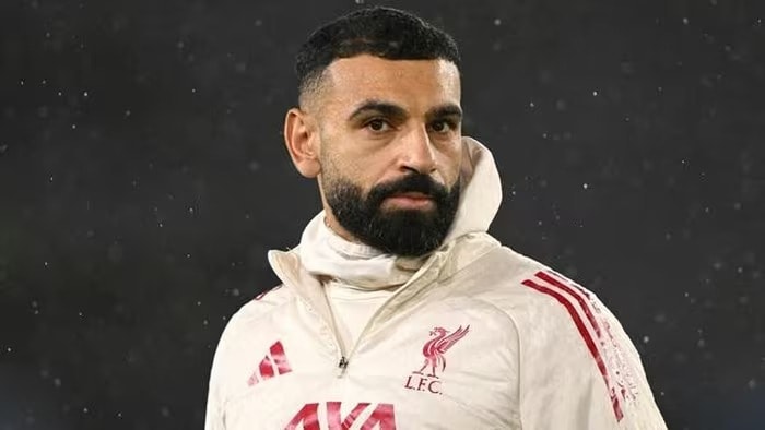 Salah trở thành mục tiêu chuyển nhượng hàng đầu của Saudi Arabia giữa lúc căng thẳng ở Liverpool.