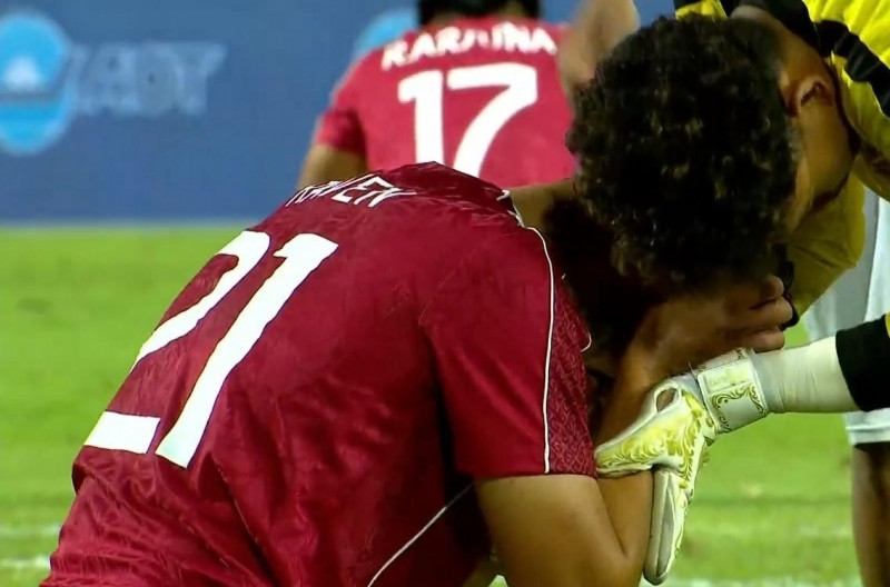 Cầu thủ U22 Indonesia khóc nức nở vì bị loại ở SEA Games