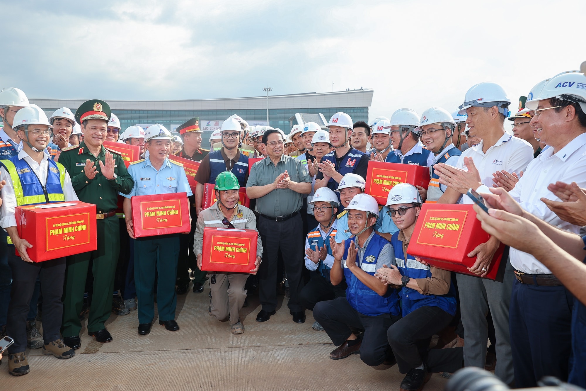 Thủ tướng: Sân bay Long Thành sẽ đón chuyến bay chính thức đầu tiên vào 19/12- Ảnh 3.