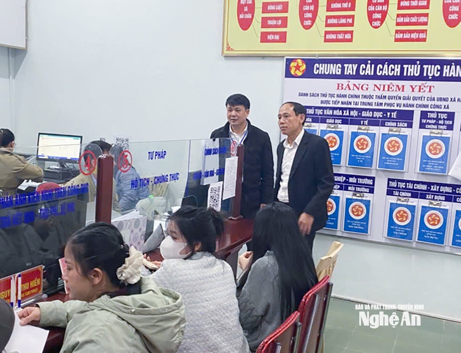  Lãnh đạo xã Hải Châu 