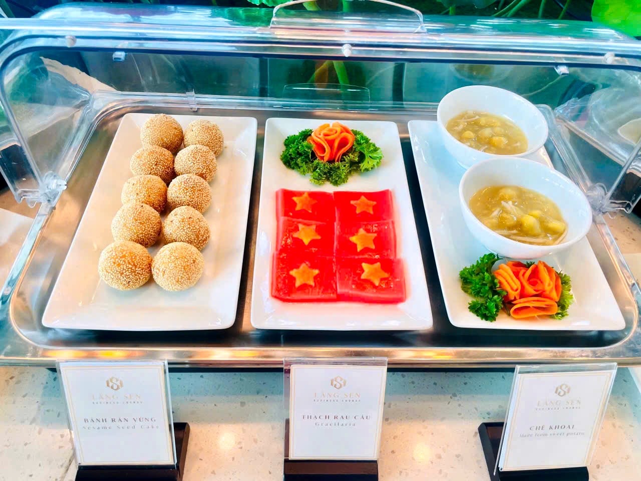 អ្នកជំនួញ ២