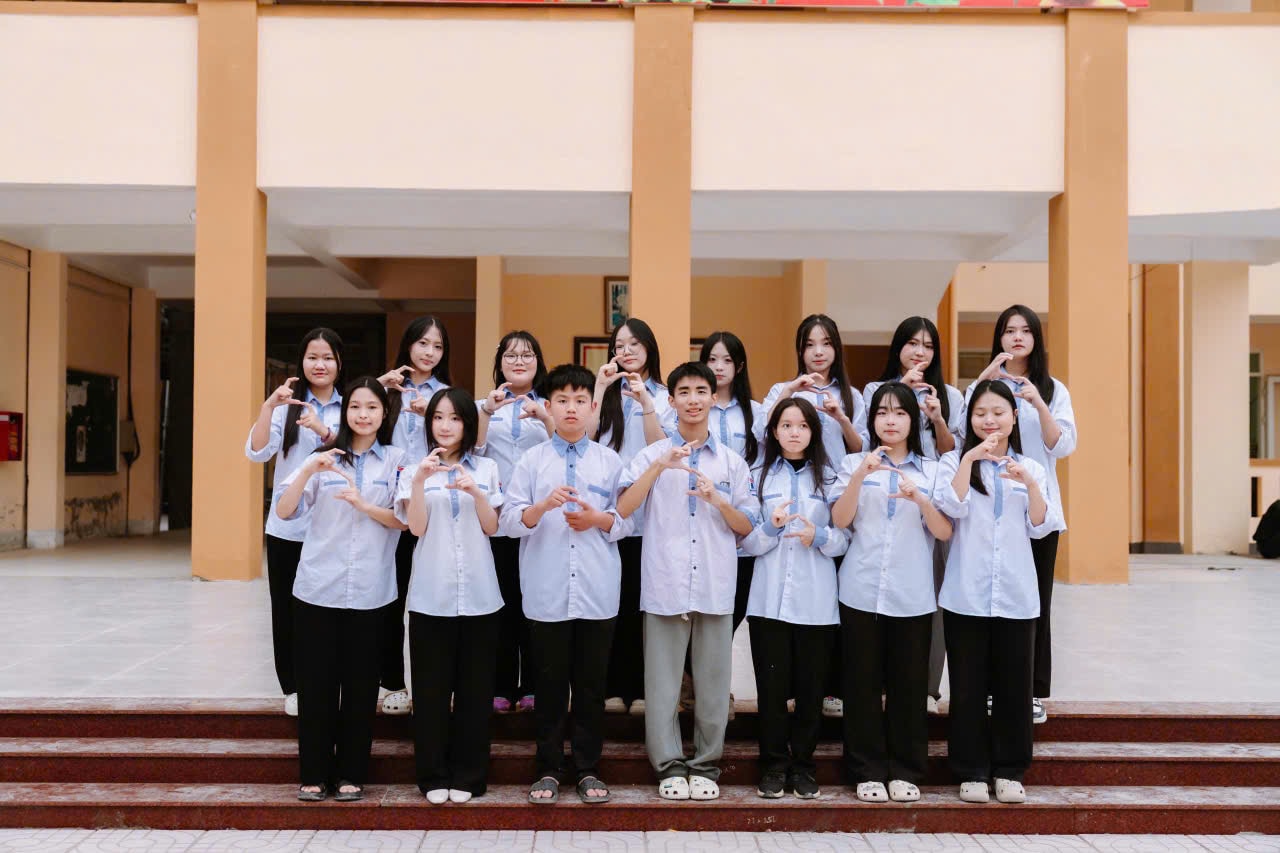 CLB HỒN THIÊNG SỬ VIỆT